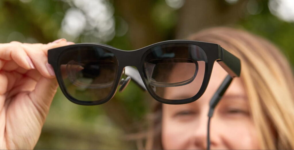 AR-Brille ermöglicht Gehörlosen das "Sehen" von Gesprächen.